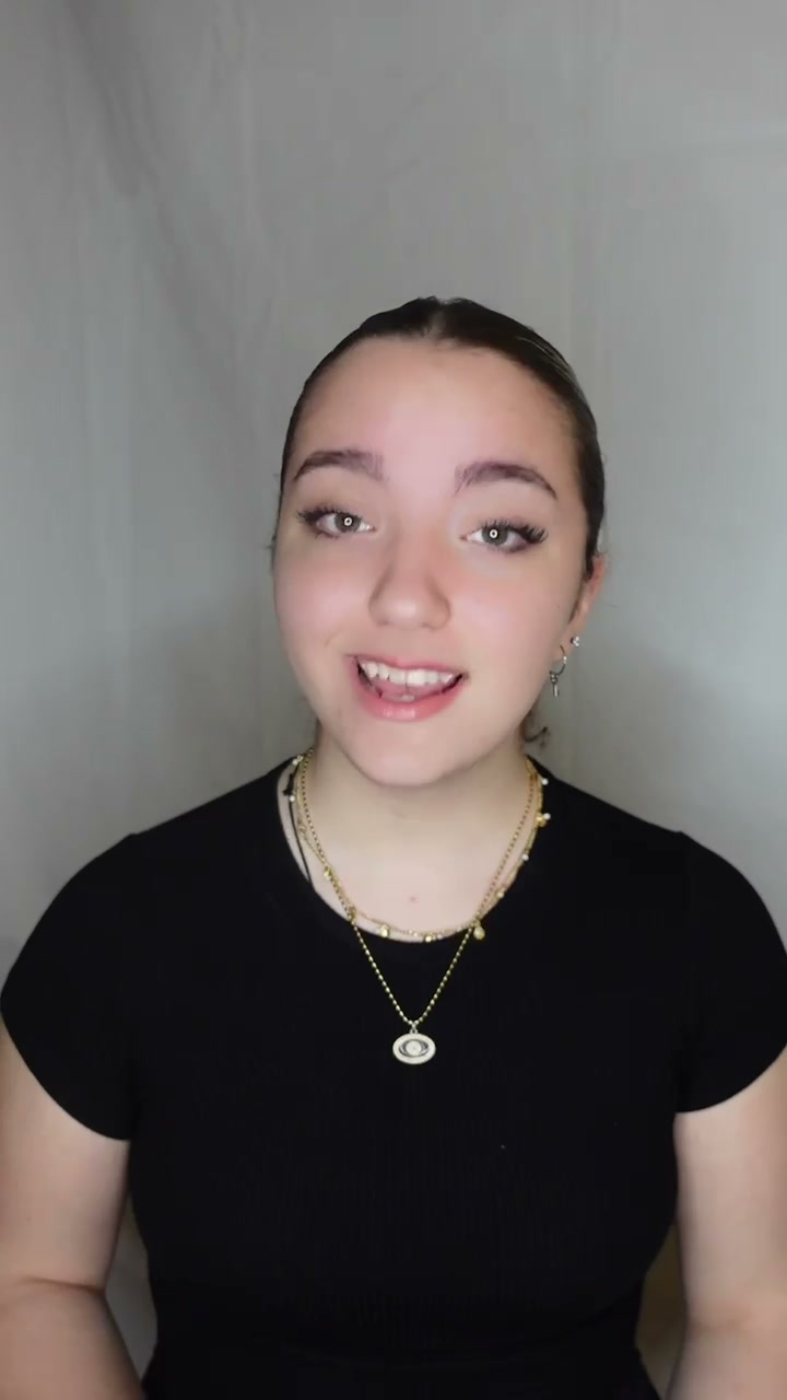 Desi G portrait